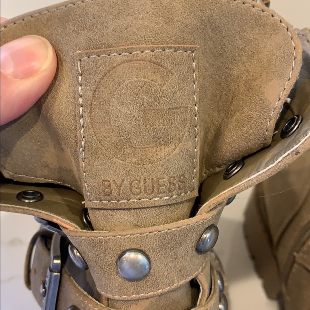 Boots - Picture 4 of 5